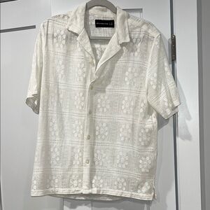 Men's White Mesh Floral Crocheted Short Sleeve Shirt